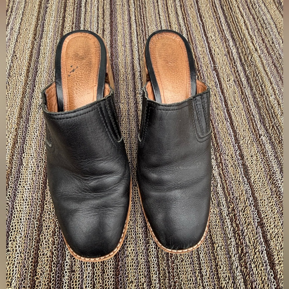 Madewell Carey mule in black, 7.5. GUC